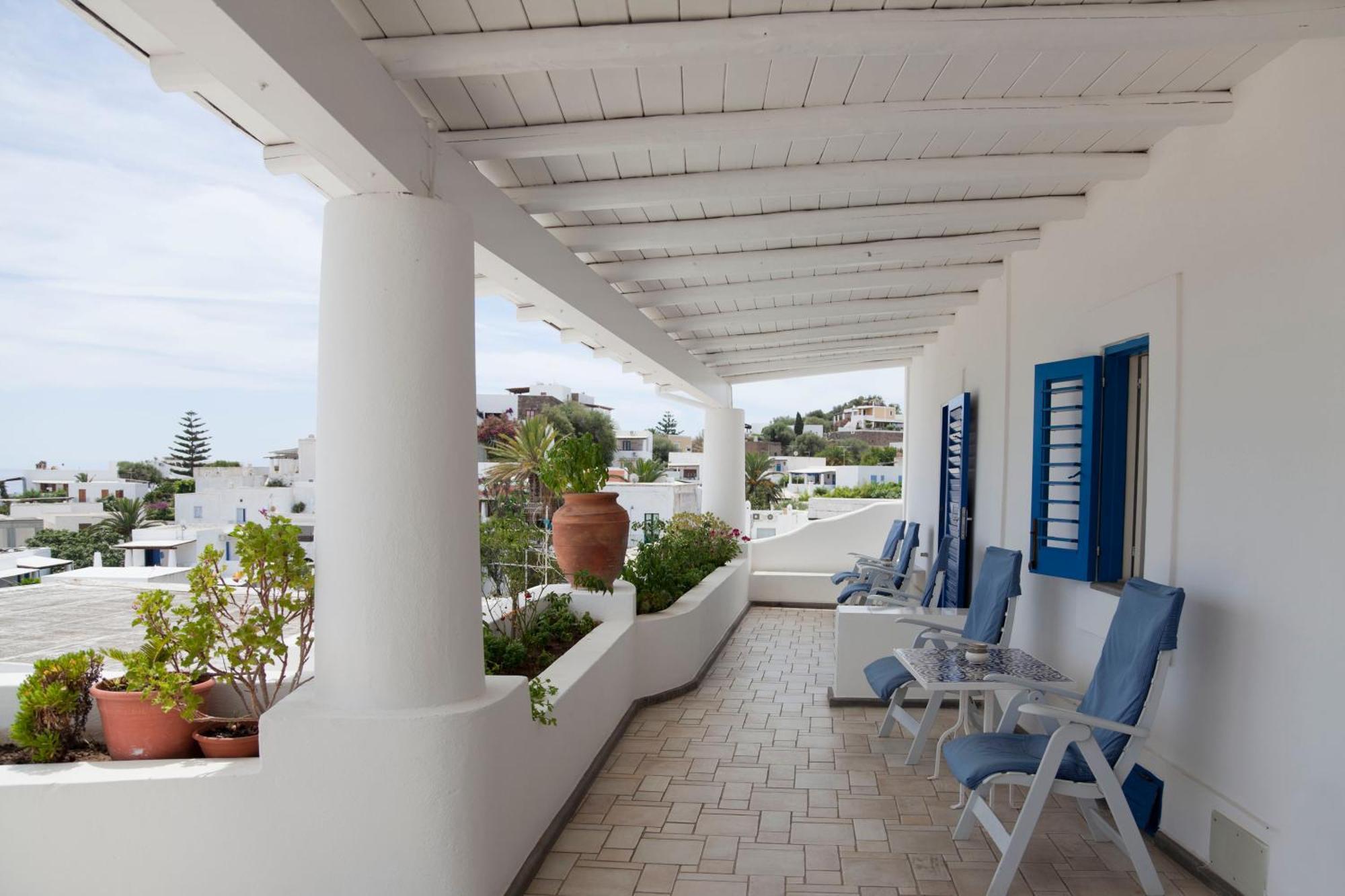 Hotel La Terrazza Panarea Exterior photo